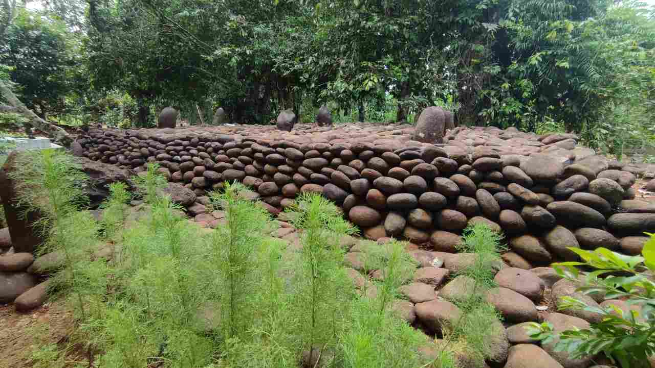 Misteri Batu Pamali di Puncak Gunung Latimojong, Sulawesi Selatan
