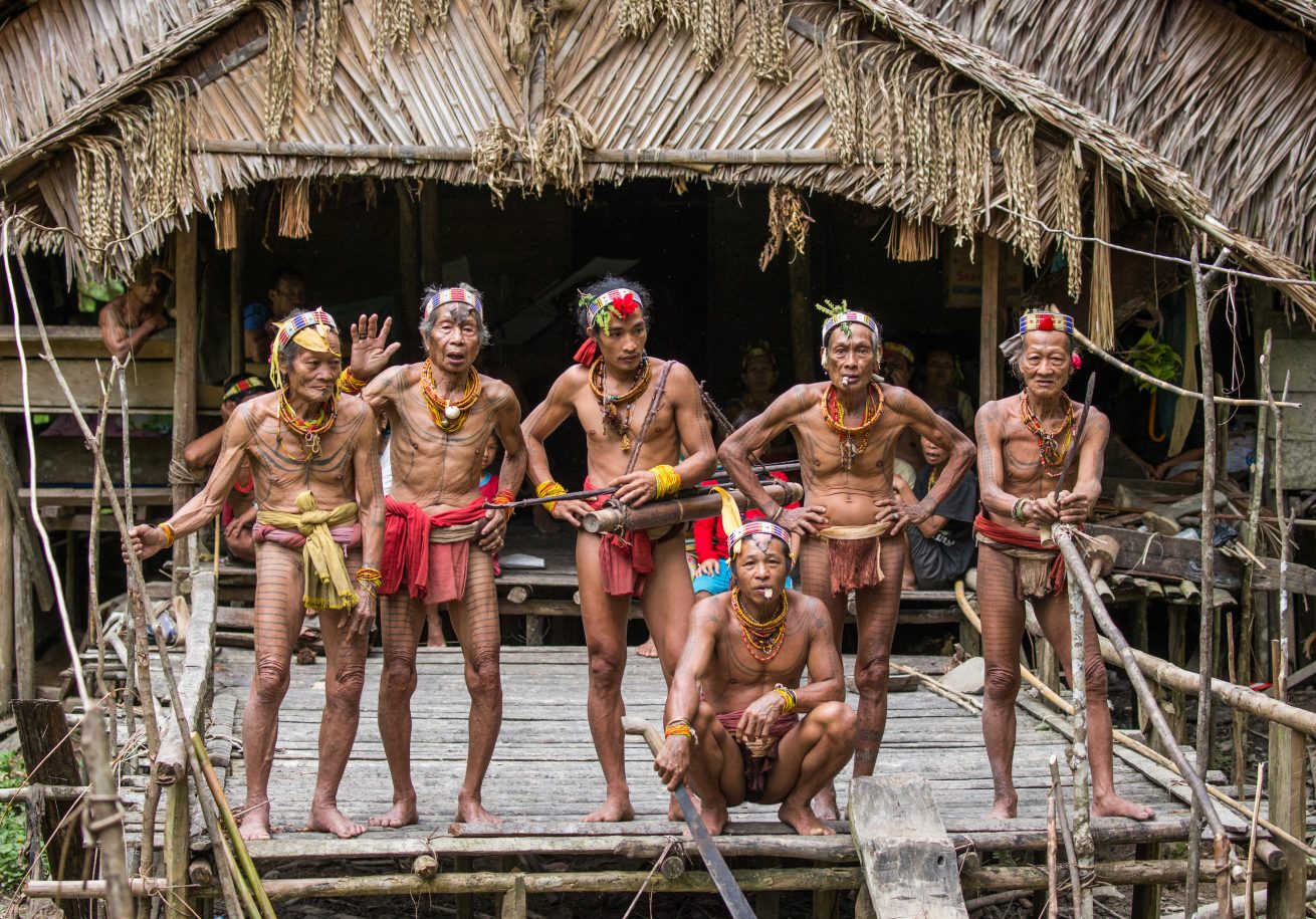Tato Mentawai: Jejak Spiritual di Kulit Suku Penjaga Hutan Tropis