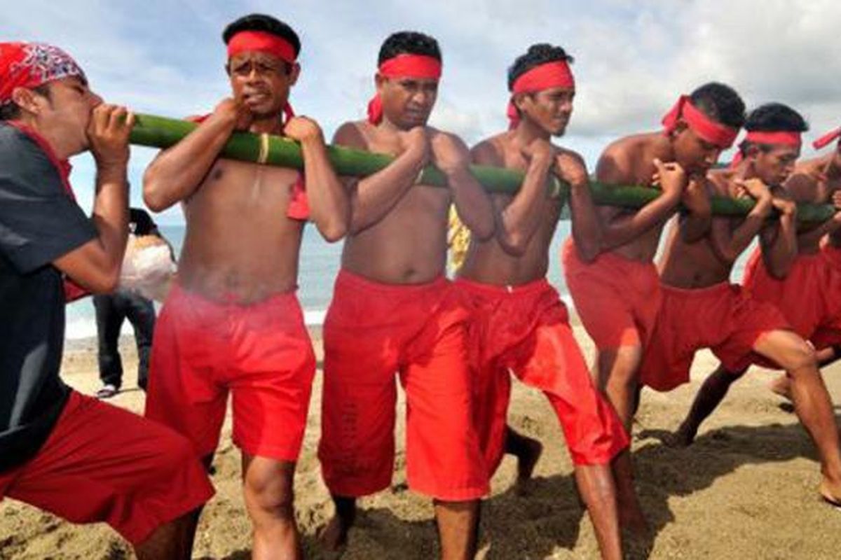 Bambu Gila: Kesenian Mistis Penuh Tradisi dari Maluku