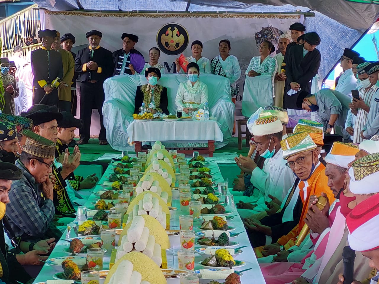 Kololi Kie: Tradisi Sakral Masyarakat Ternate untuk Menenangkan Gunung Gamalama